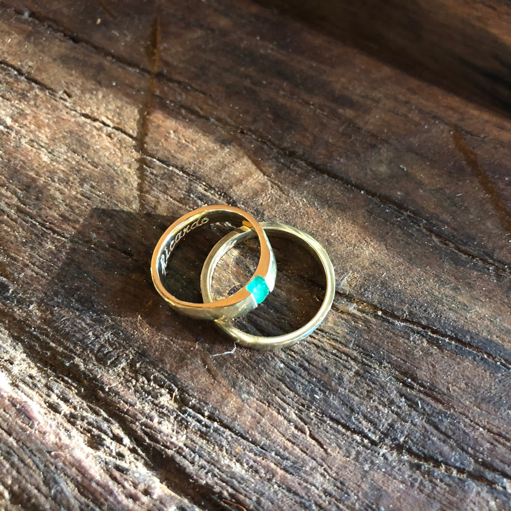 Esmeralda - aliança (ouro 18k)