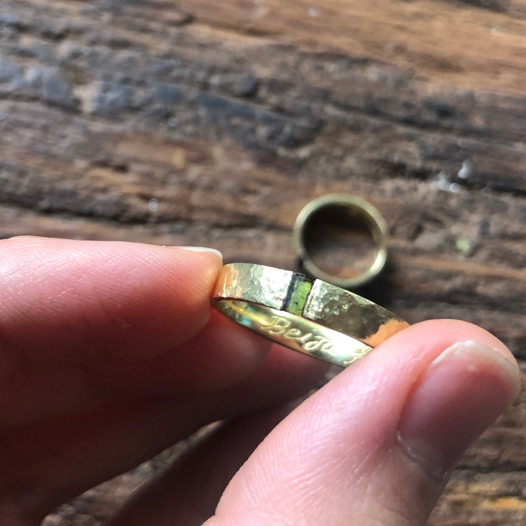 Turmalina Verde - aliança (ouro 18k)
