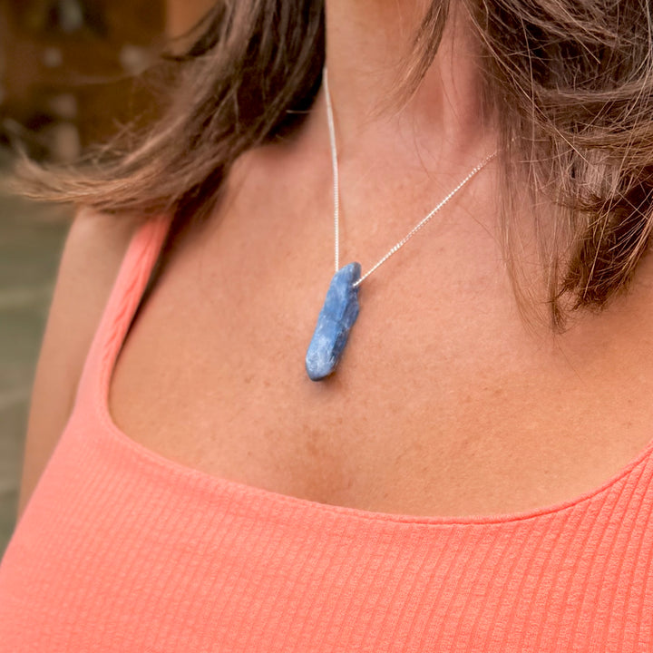 Cianita Azul - colar curto 50cm (prata 925)