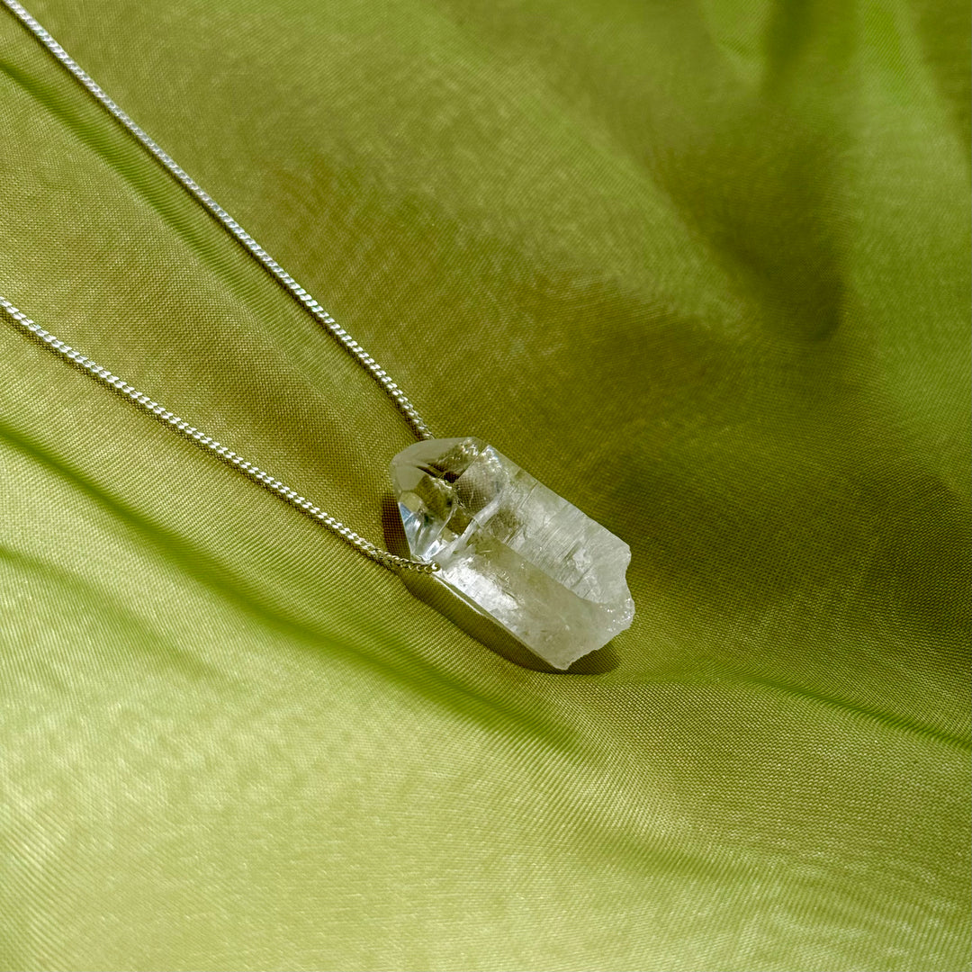 Ponta de Cristal grande - colar curto 50 cm (prata 925)