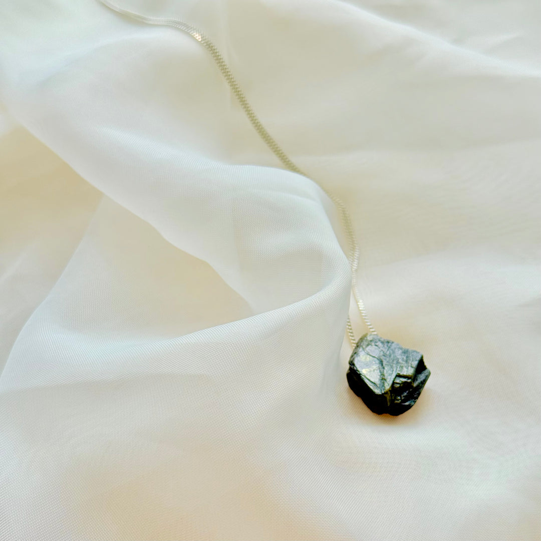 Epidoto - colar longo 70 cm (prata 925)