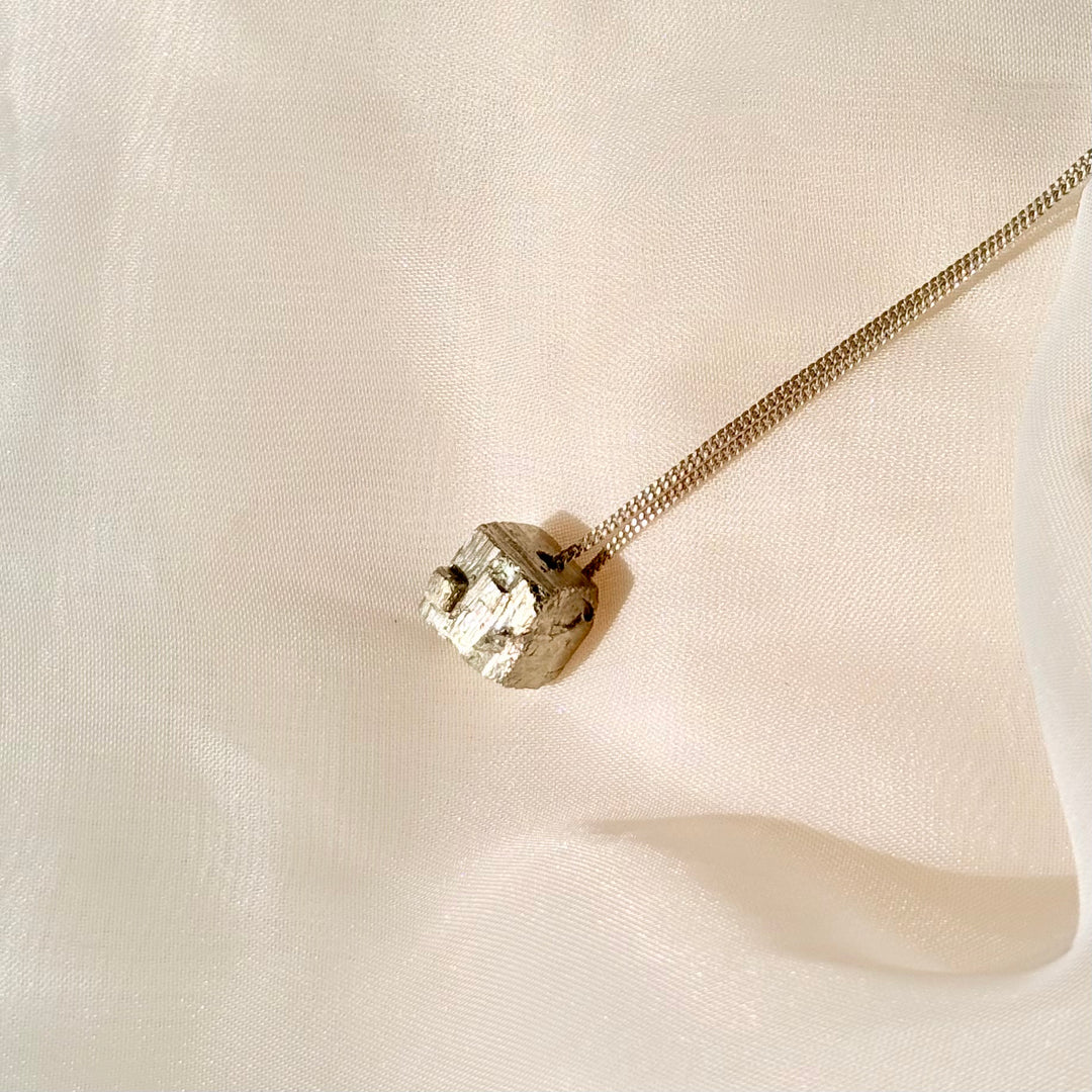 Pirita - colar longo 60 cm (prata 925 escurecida)