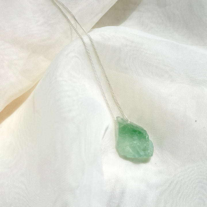 Fluorita Verde - colar curto 50 cm (prata 925)
