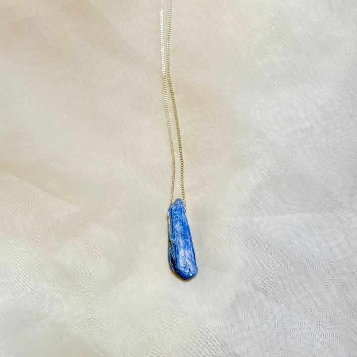 Cianita Azul - colar curto 50cm (prata 925)