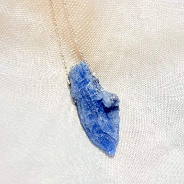 Cianita Azul - colar longo 70 cm (prata 925)