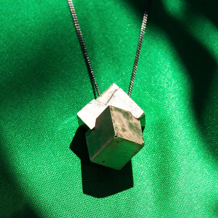 Pirita - colar cubo longo 80 cm (prata 925 escurecida)